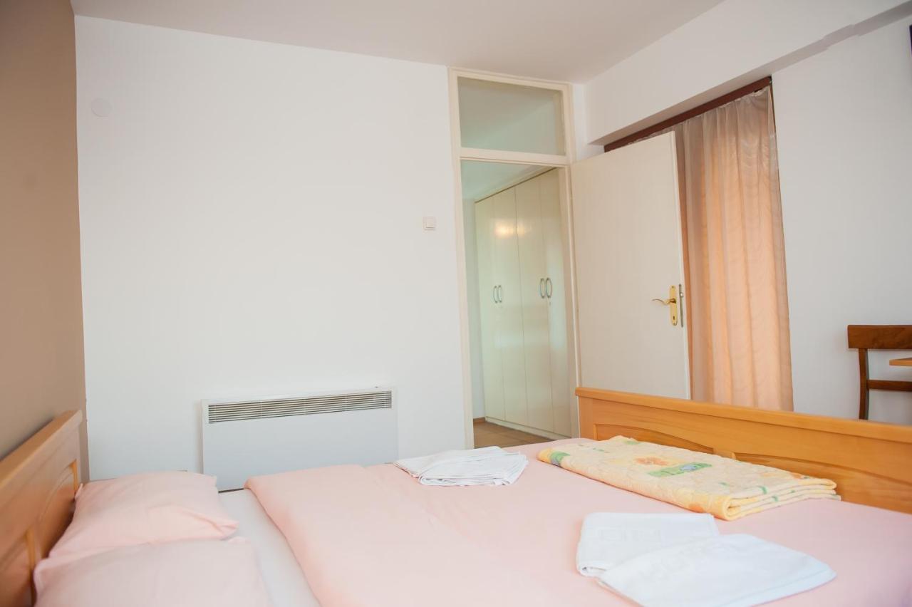Prenociste "Nacional" Hotel Prnjavor Ngoại thất bức ảnh