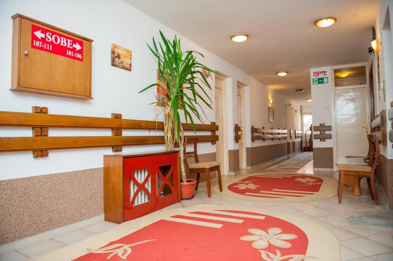 Prenociste "Nacional" Hotel Prnjavor Ngoại thất bức ảnh