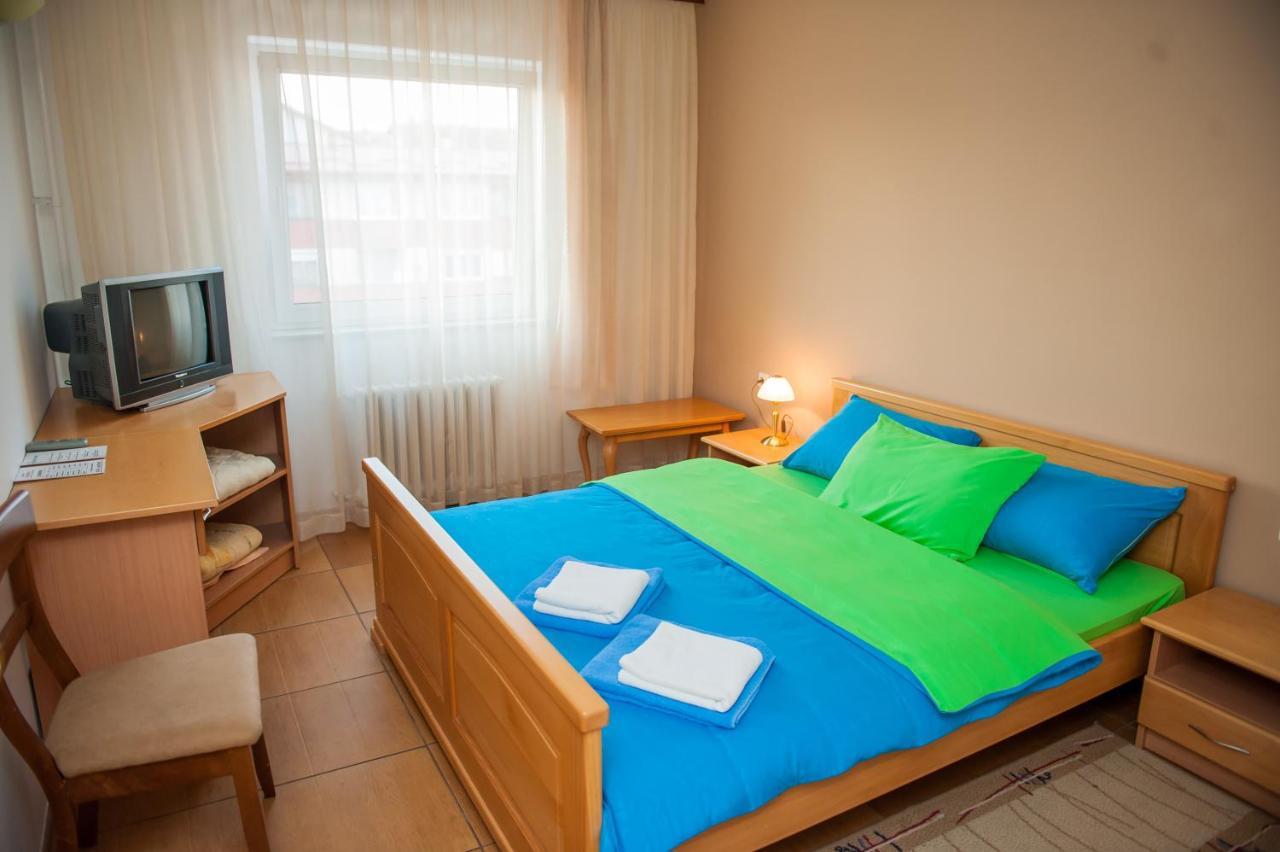 Prenociste "Nacional" Hotel Prnjavor Ngoại thất bức ảnh