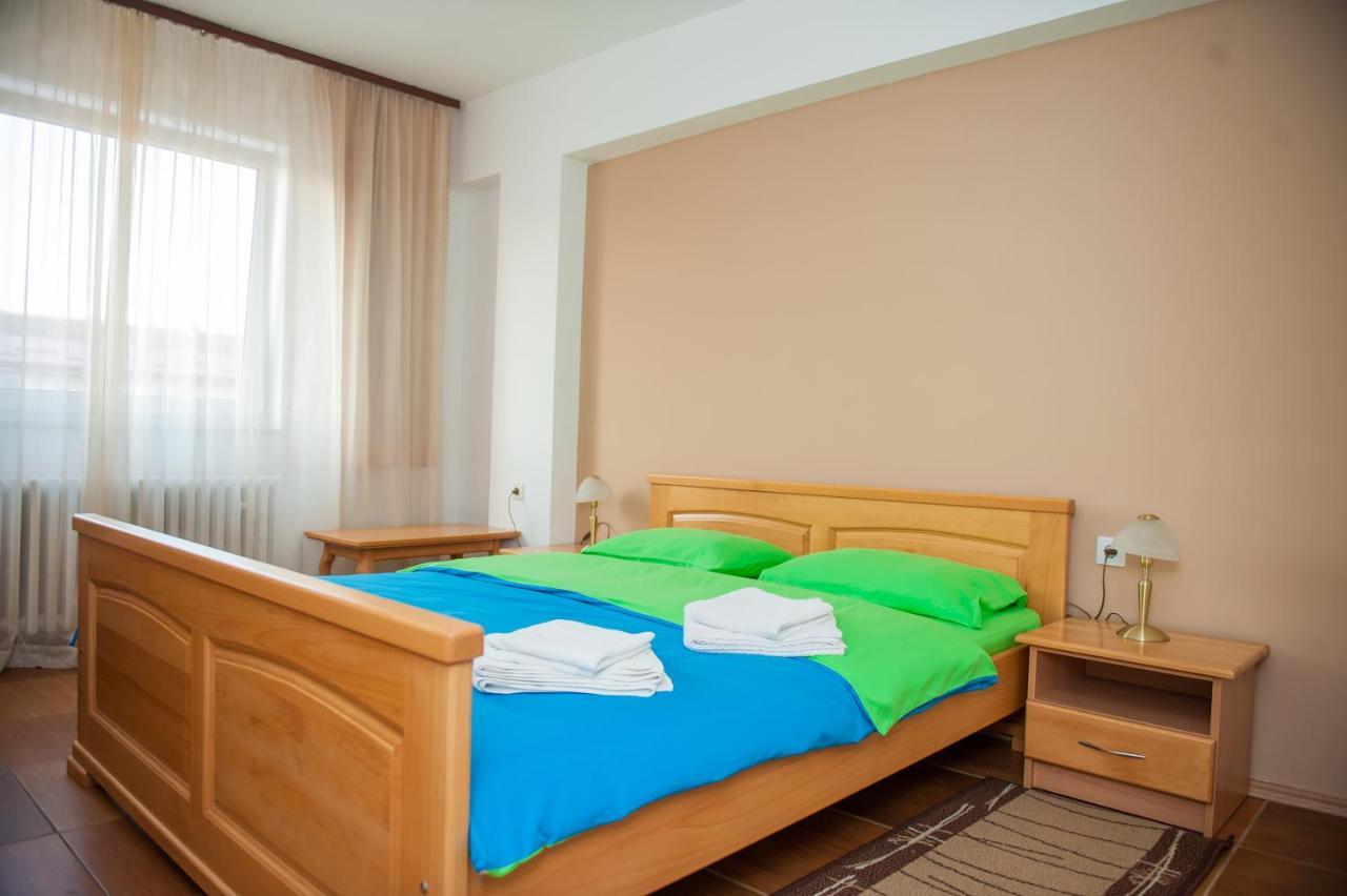 Prenociste "Nacional" Hotel Prnjavor Ngoại thất bức ảnh
